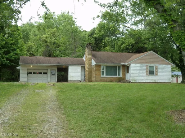 764 Commercial Ave SW, New Philadelphia, OH 44663