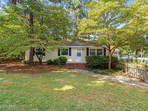 870 N Ashe Street, Southern Pines, NC 28387
