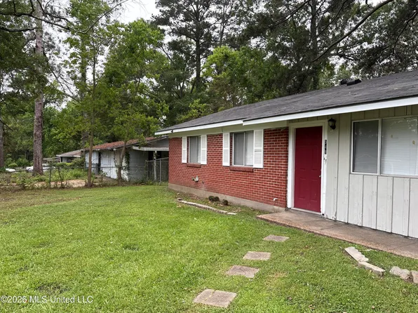 349 Queen Isabella Ln, Jackson, MS 39209