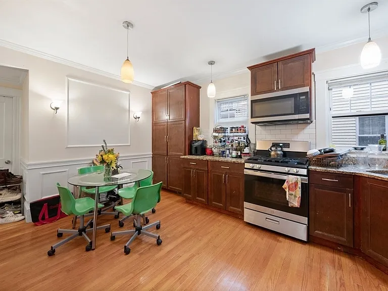 16 Easton St #2 — Photo 6