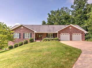 1406 Squibb Dr, Johnson City, TN 37601