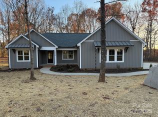 1928 Friendly Ln, Newton, NC 28658