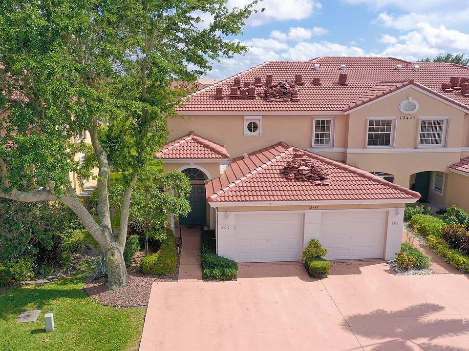 1st image of 12447 Crystal Pointe Dr Unit 201