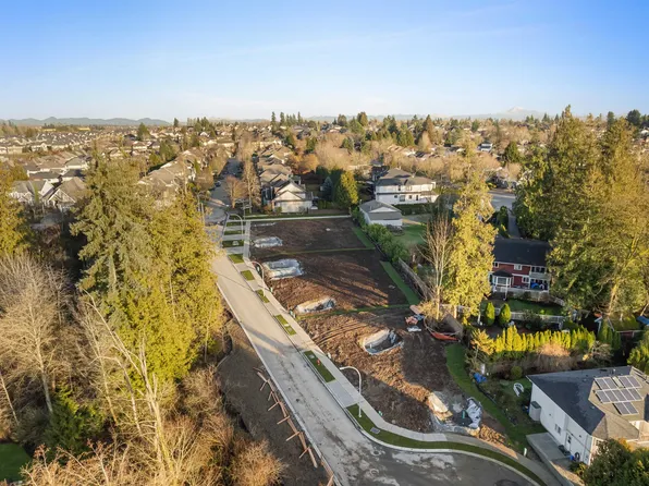 18096 66th Ave, Surrey, BC V3S 7X1