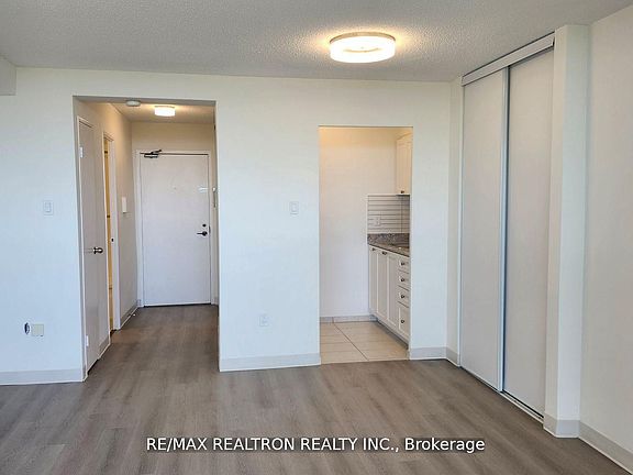 3rd image of 21 Vaughan Rd #2204