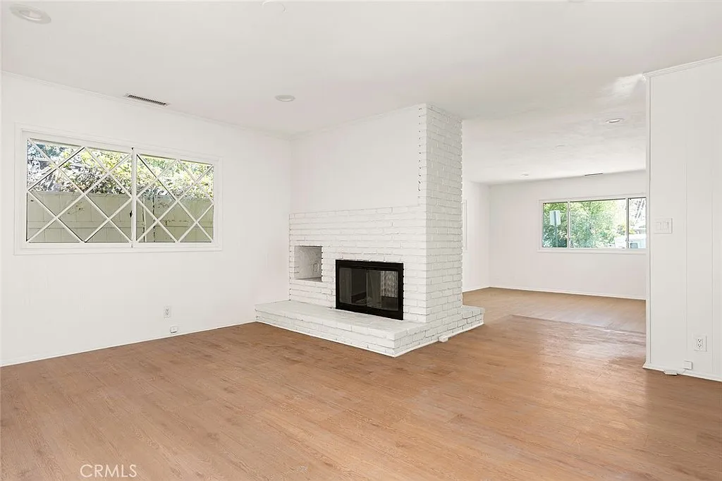 3 bed, 1700 sqft, $4,990 — Photo 4