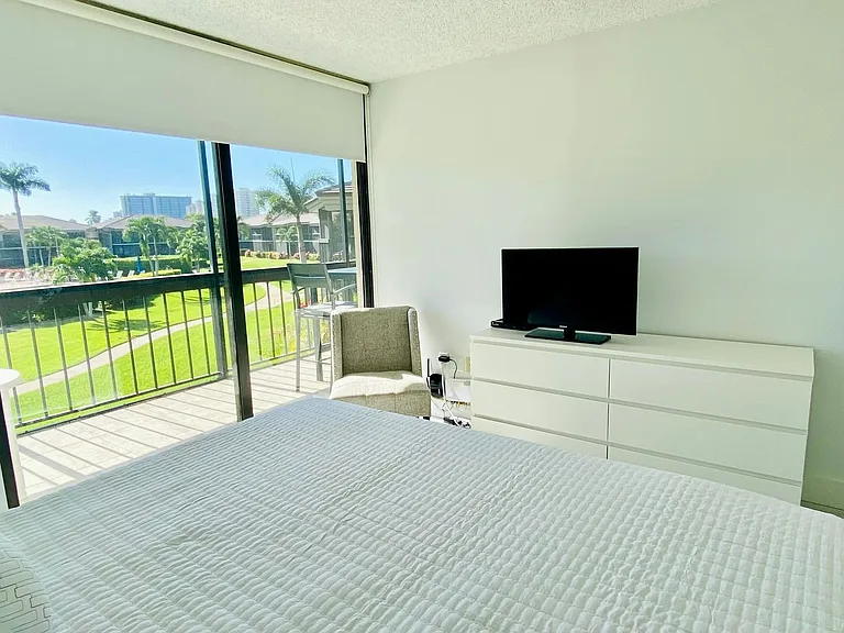 601 Seaview Ct #C208 — Photo 9
