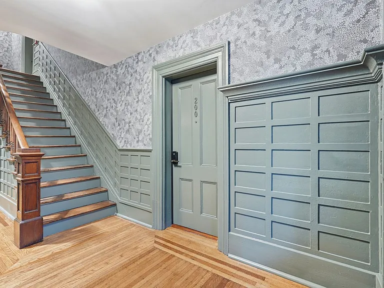 124 E McDonough St — Photo 40