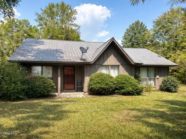1403 Hunter Creek Rd, Charleston, MS 38921