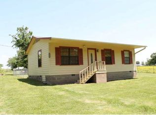 19060 Clear Water Rd, Springdale, AR 72762