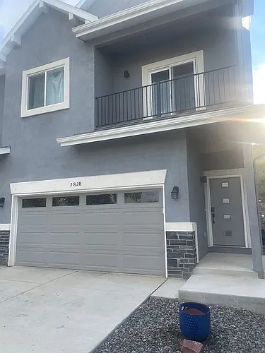 2828 Straus Ln Photo 1