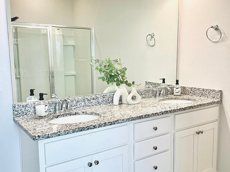 504 Cove Villa St — Photo 15