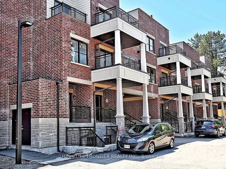 15100 Yonge St #11B — Photo 4