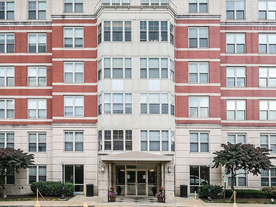 300 Mamaroneck Ave #611 White Plains, NY 10605 (001of 28).jpg