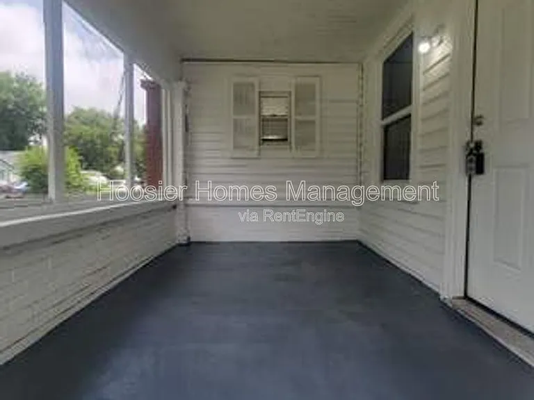 1451 W 34th St — Photo 2