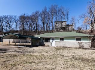 2141 Freckles Dr, High Ridge, MO 63049