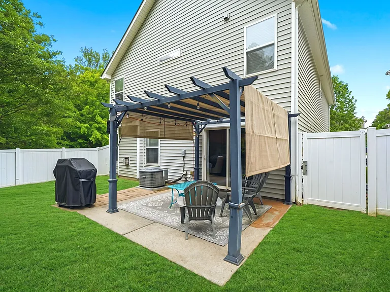 1002 Mearn Rd — Photo 36