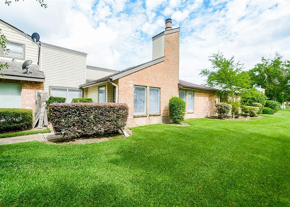 1st image of 7830 Green Lawn Dr