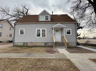 416 W 4th St, Hays, KS 67601