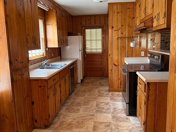 3rd image of 5327 Quince Rd