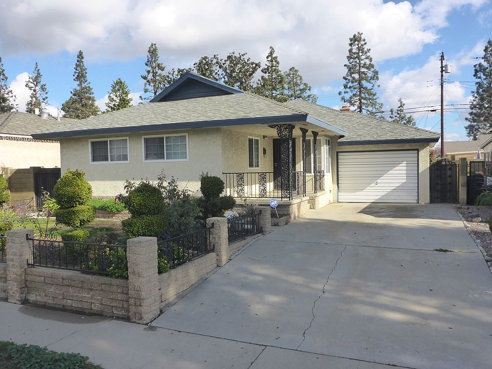 HUGE Family Home 2,104 Sq. Ft