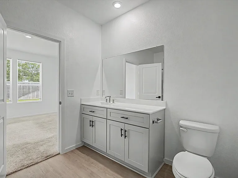 511 Louis Ln — Photo 19