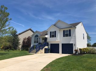 827 Rosetree Dr, Williamstown, NJ 08094