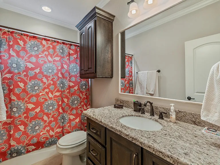 8200 Carters Cv — Photo 23