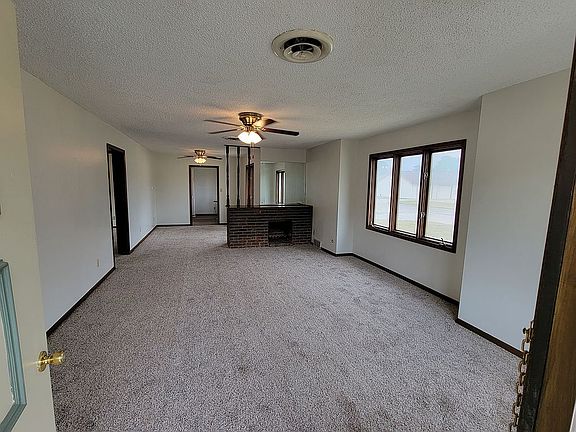 3rd image of 600 W 19th Ave