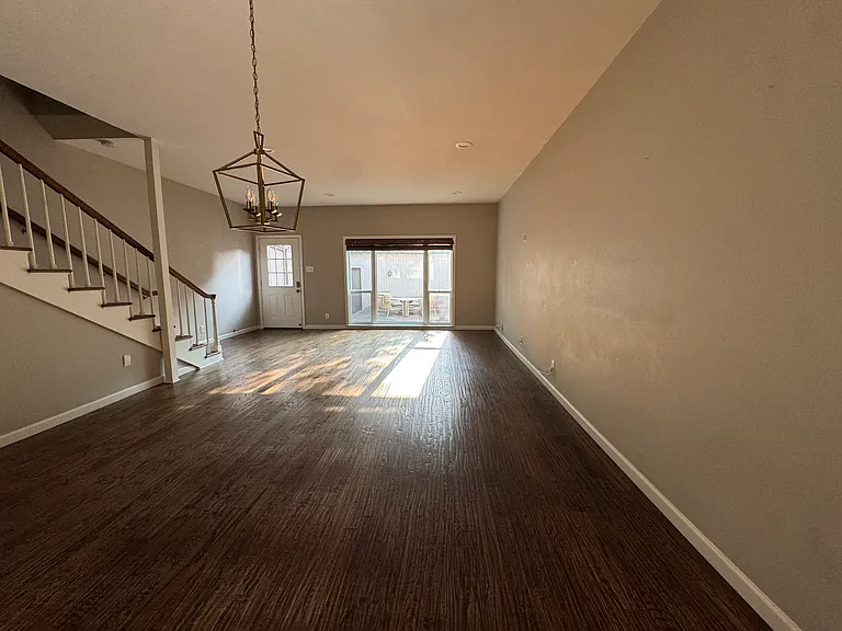 7424 W Northwest Hwy #6 — Photo 14