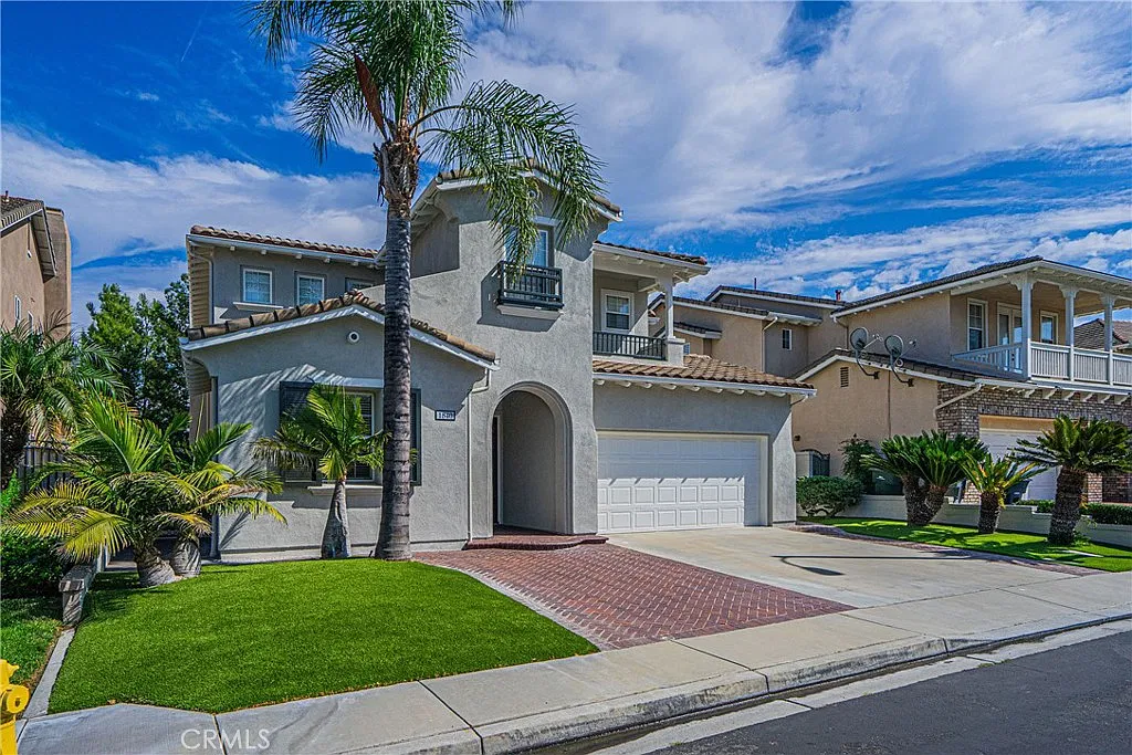 5 bed, 3421 sqft, $7,000 — Photo 2