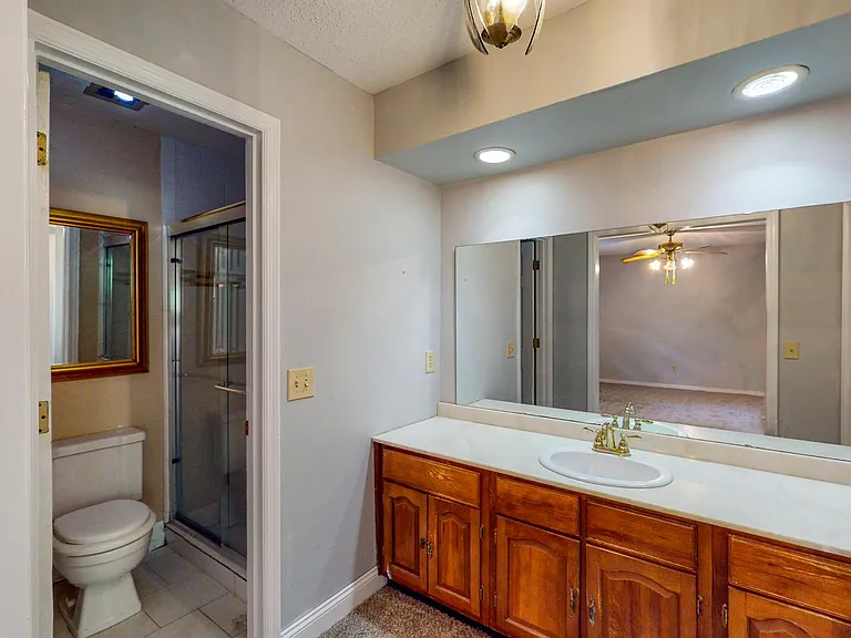 916 Huntington Cir — Photo 19