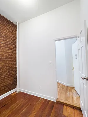 Rented by City Connections Realty | media 11