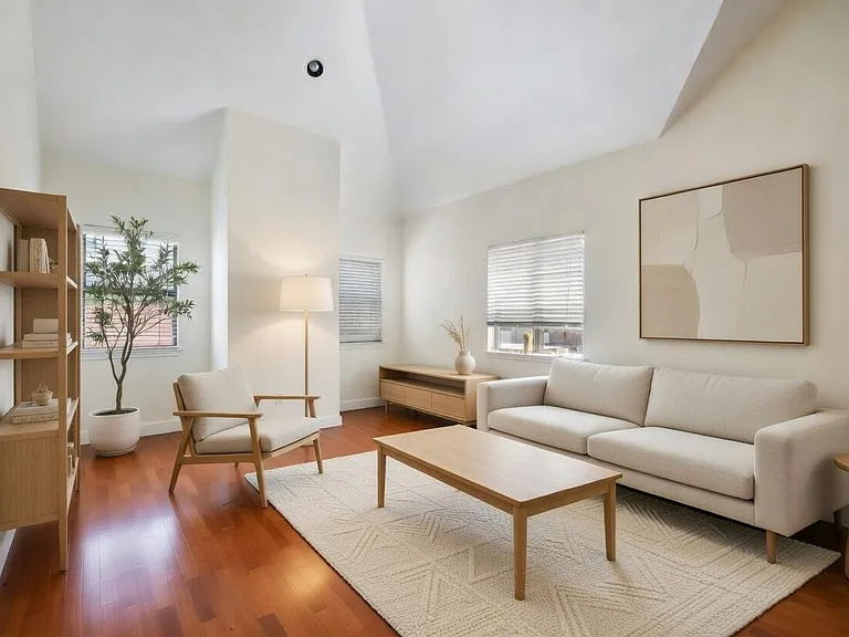 706 W 22nd St #306 — Photo 18