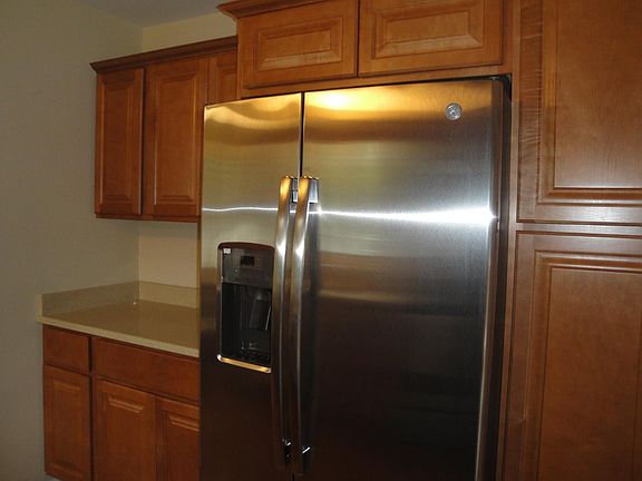 4th image of 3037 Lakeside Dr