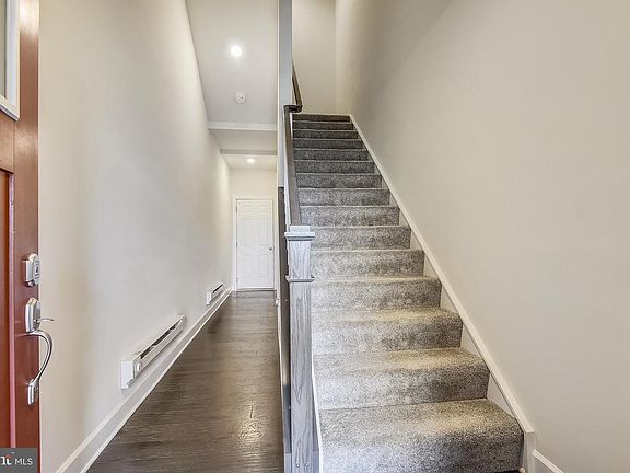 4th image of 45147 Kincora Dr