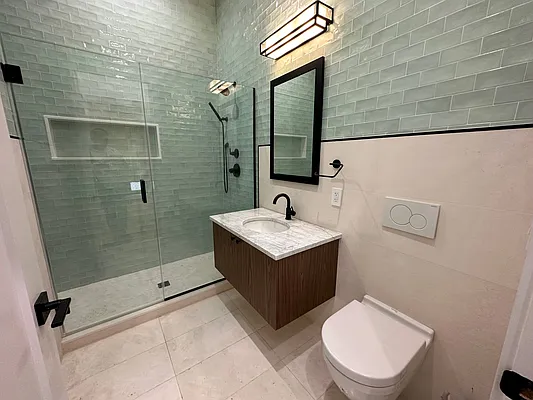 Rented by Chase Global M Realty LLC | media 27