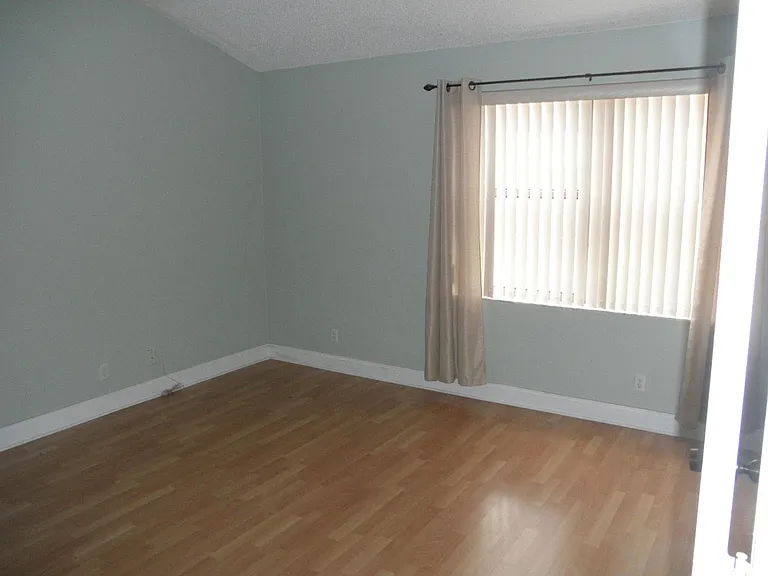 1004 Landings Blvd — Photo 15