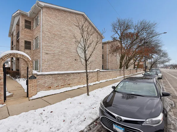 5413 N Milwaukee Ave #3B, Chicago, IL 60630