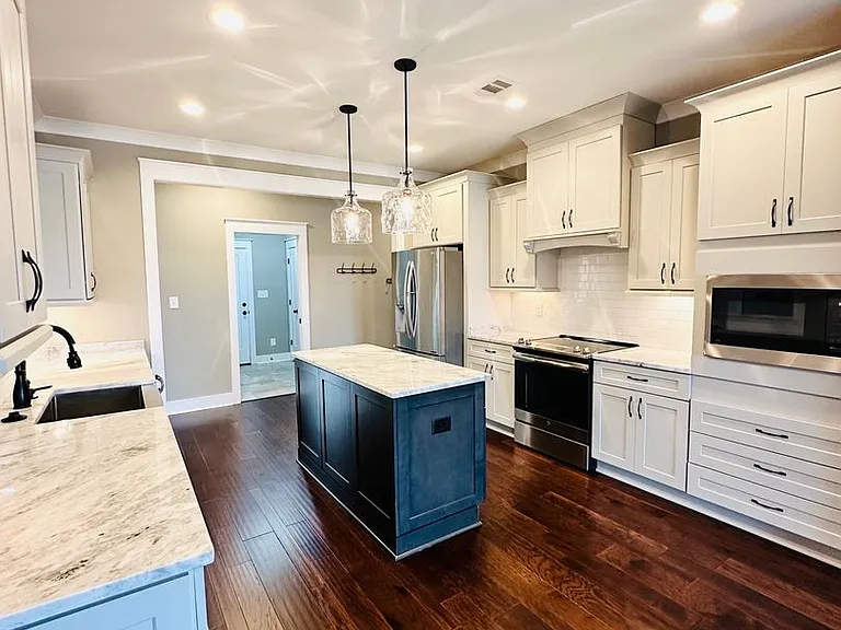 102 Twisted Laurel Ln — Photo 11