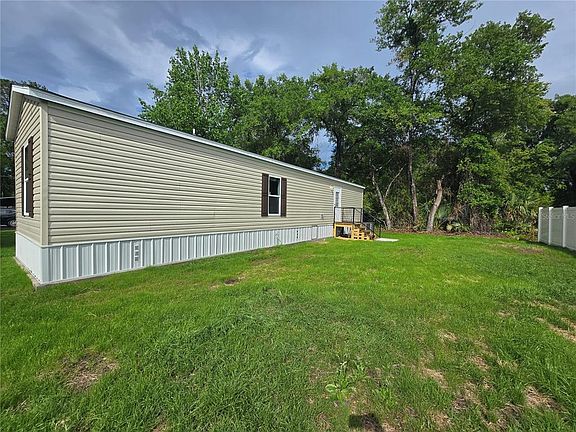 3rd image of 24048 Ermine Rd