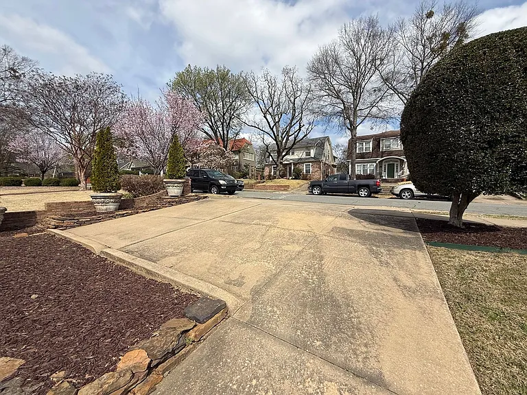 200 Ridgeway Dr — Photo 23