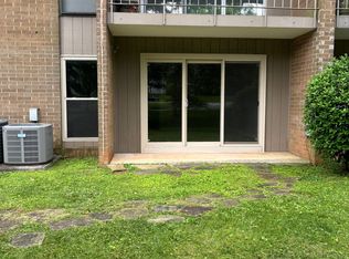 401 Canberra Dr #136, Knoxville, TN 37923