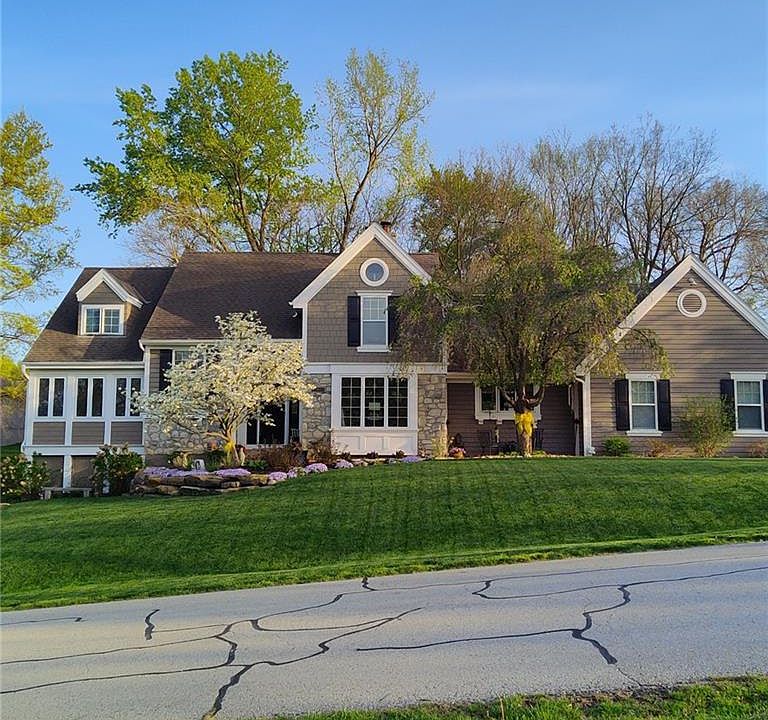 12615 Quail Hollow Dr, Kansas City, KS 66109 Zillow