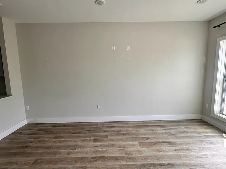 387 Park St — Photo 12