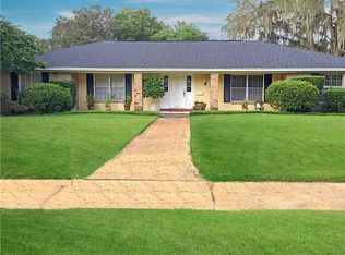 300 Spring Lake Hills Dr, Altamonte Springs, FL 32714