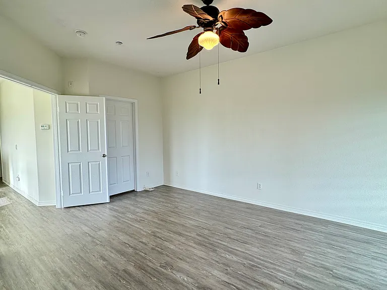 1331 Bayside Cir — Photo 67