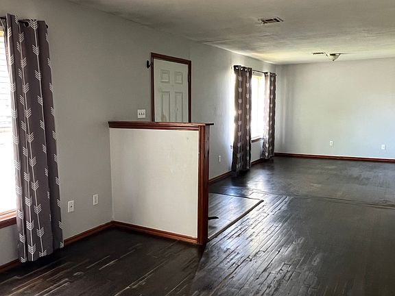 4th image of 1128 SW 39th St