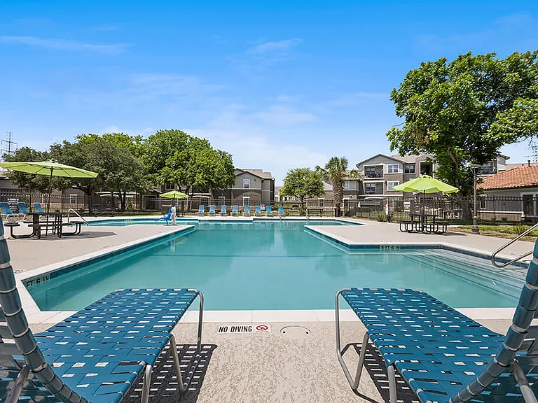 Bonito Parque Apartments — Photo 11