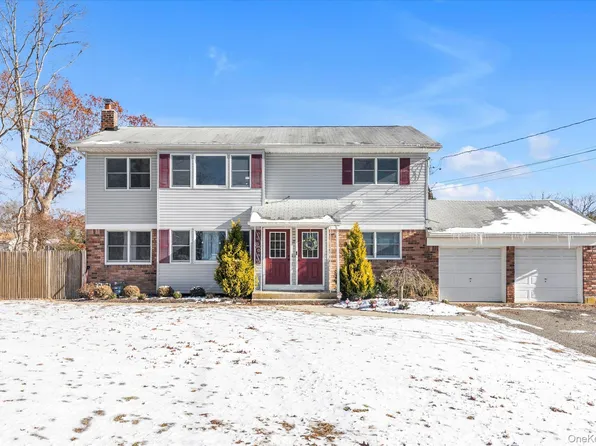 27 Marlo Ln Floor 2, Hauppauge, NY 11788